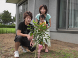 茨城県つくば市レモンの植樹風景