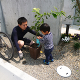 大阪府吹田市レモンの植樹風景