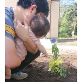 ジンチョウゲ植樹後の記念撮影