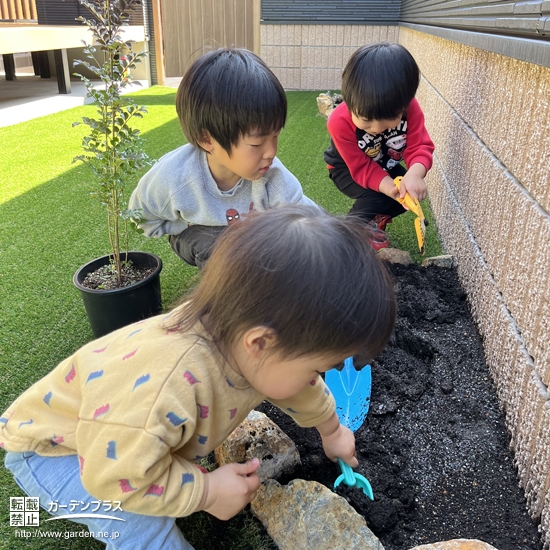 記念樹植樹の様子①