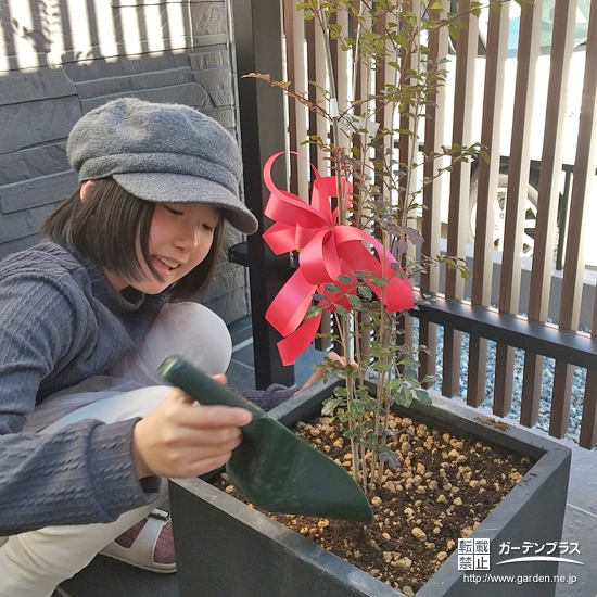 記念樹植樹の様子