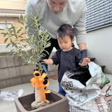 記念樹植樹の様子