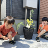 記念樹と記念撮影②