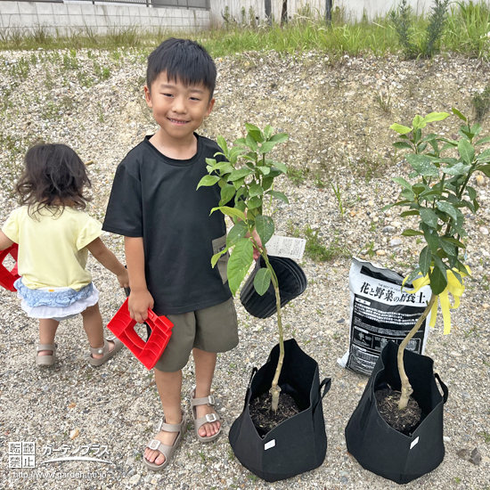 記念樹と記念撮影③