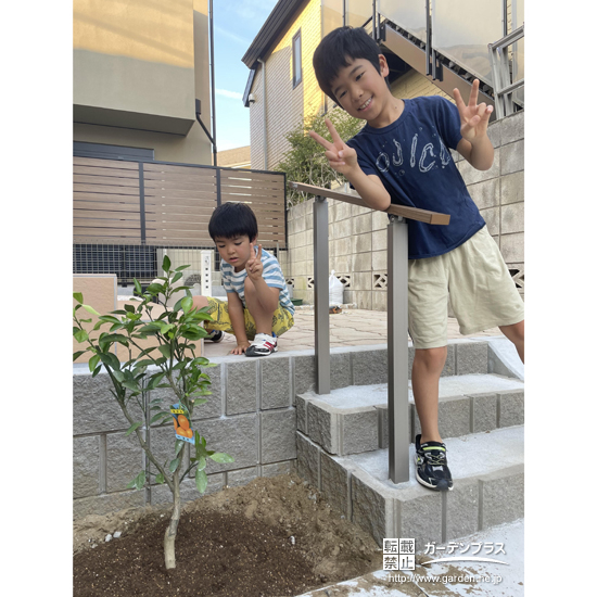 温州ミカンと記念撮影
