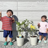 記念樹と記念撮影