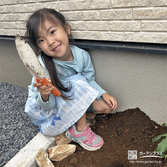 記念樹植樹の様子①