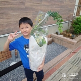 ミモザと記念撮影