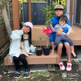 樹木と記念撮影①