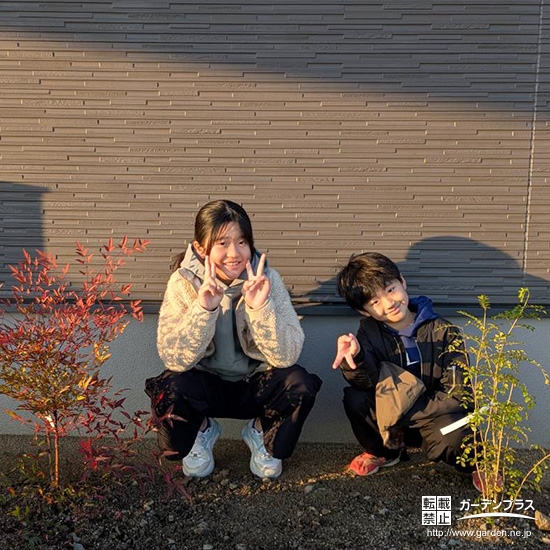 ナンテン・シマトネリコと記念撮影