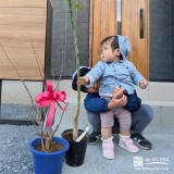 セイヨウニンジンボク・レモンと記念撮影