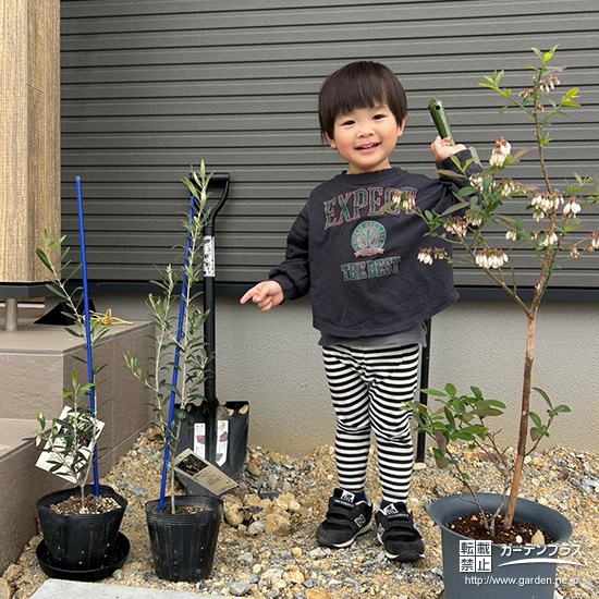 オリーブ・ブルーベリーと記念撮影①