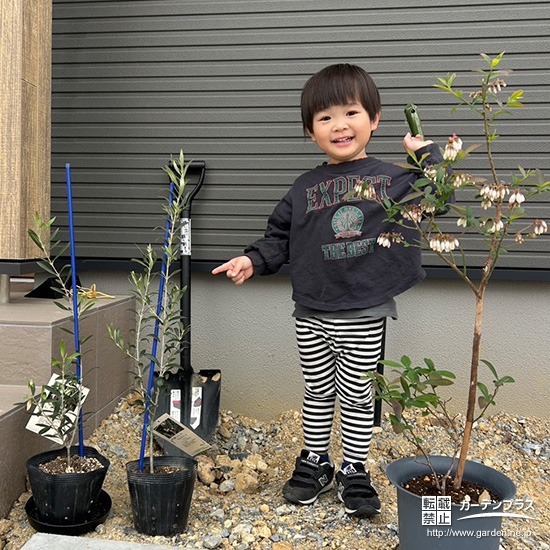 オリーブ・ブルーベリーと記念撮影①