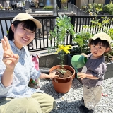 ミモザと記念撮影