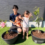 キンモクセイ・温州ミカンと記念撮影