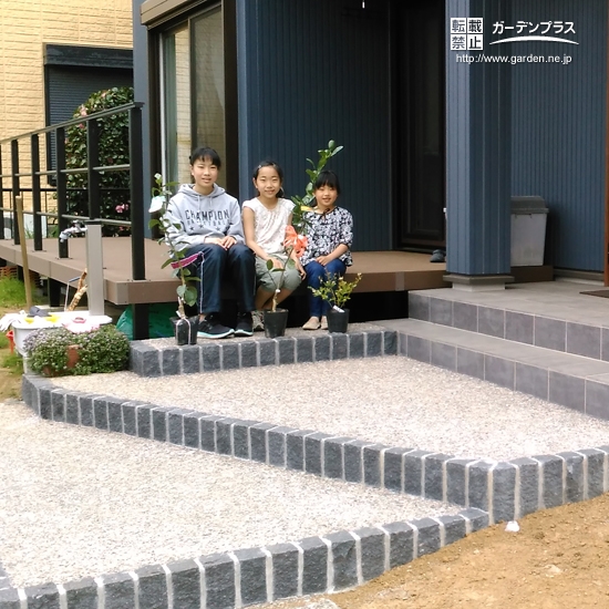 茨城県龍ケ崎市レモンと温州ミカンとブルーベリーの植樹風景