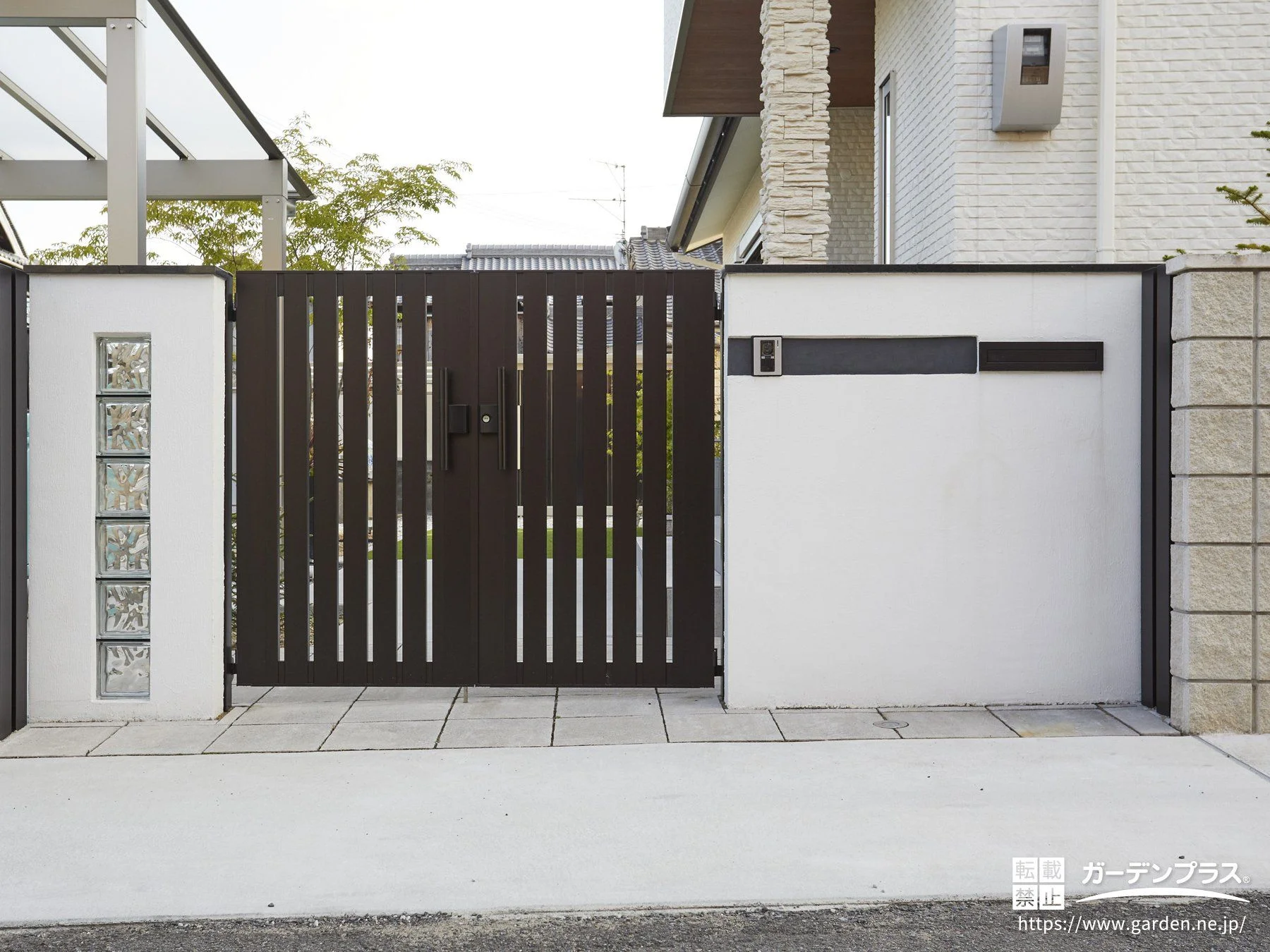 洗練された美しさの中で安心を纏う新築外構一式工事 (No.10116) / 新築