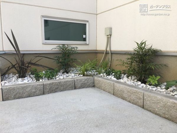外構施工例一覧 花壇 雑草が生えにくいお庭 50万円まで 外構工事のガーデンプラス