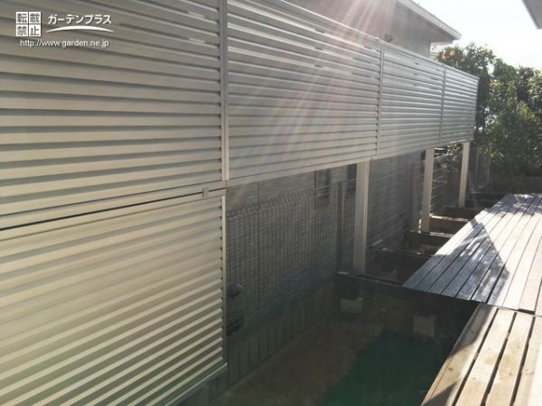丈夫ですっきりとしたアルミ製目隠しフェンスへのリフォーム工事 No 目隠しフェンスの施工例 外構工事のガーデンプラス 丈夫ですっきりとしたアルミ製目隠しフェンスへのリフォーム工事 No 目隠しフェンスの施工例 外構工事のガーデンプラス