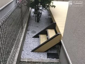 ウッドデッキまわりも砂利を敷いて雑草対策[施工後]