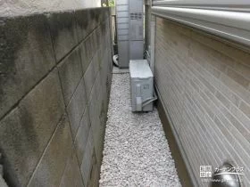 犬走りにも砂利を敷いて雑草対策[施工後]