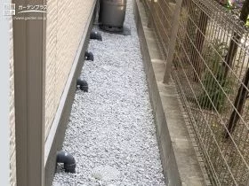 犬走りにも砂利敷き[施工後]