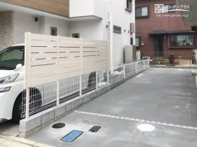 外構に馴染む木目調フェンス[施工後]