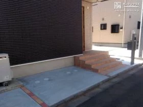 足元が快適なアプローチ[施工後]