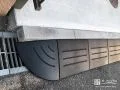 車のバンパー下を擦らないよう保護するラバースロープ
