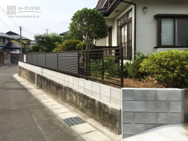 No.10676 お庭の安全性を高めるフェンスとブロック塀のリフォーム工事[施工後]
