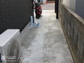 犬走りも土間コンクリートで舗装[施工後]