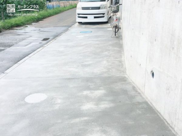 お車への飛び石や足元のぬかるみを解消する駐車スペースのリフォーム工事 No 駐車スペースの施工例 外構工事のガーデンプラス