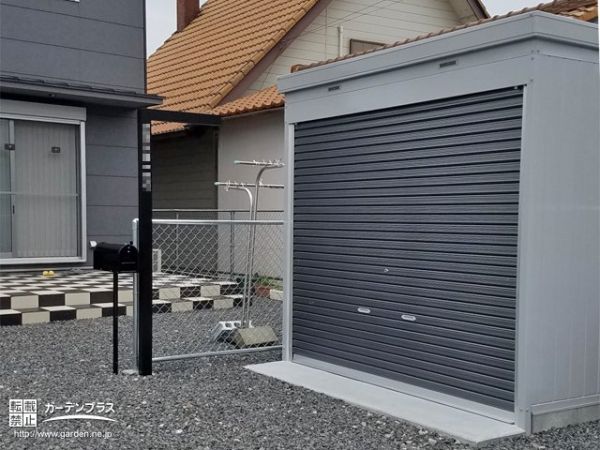 外構施工例一覧 バイクガレージ 150万円 0万円 外構工事のガーデンプラス