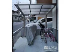 雨や紫外線から自転車やバイクを守るサイクルポート[施工後]