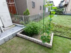 立体感を出した菜園スペース