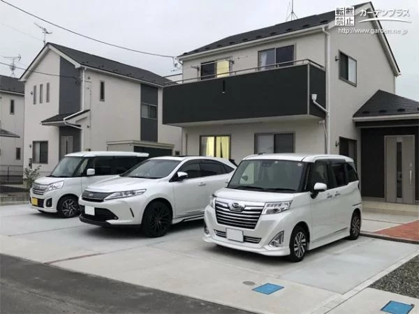 お車に優しい駐車スペースの土間コンクリート打設工事