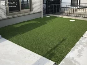 人工芝の主庭[施工後]