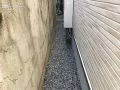 雑草対策をした犬走り