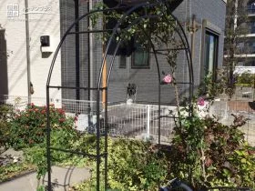 イングリッシュガーデンをつくるアーチ[施工後]