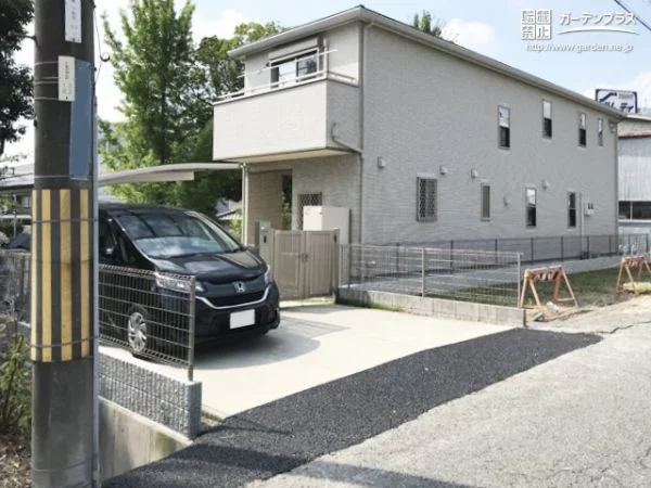 No.11625 駐車スペースへの入出庫をスムーズにするアスファルト舗装工事[施工後]