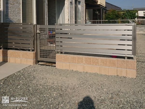 既存デザインとも調和させた目隠しフェンスの設置工事 No 目隠しフェンスの施工例 外構工事のガーデンプラス