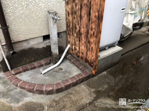 戸外の洗濯機を安心して使える基礎とガーデンパン工事 No その他外構工事の施工例 外構工事のガーデンプラス