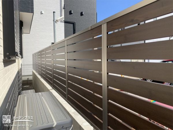 外構施工例一覧 犬走り 目隠しフェンス 50万円まで 外構工事のガーデンプラス 外構施工例一覧 犬走り 目隠しフェンス 50万円まで 外構工事のガーデンプラス