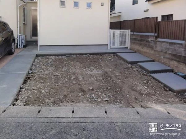 No.12052 芝生を張るのが楽しみな前庭のリフォーム工事[施工後]