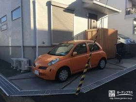 幾何学模様の目地が入った駐車スペース[施工後]