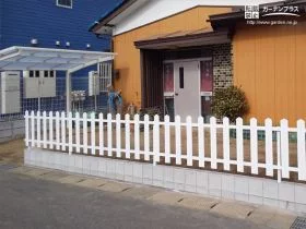 母屋の前にはサイクルポートを設置[施工後]