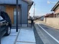 やや勾配を付けた出入口