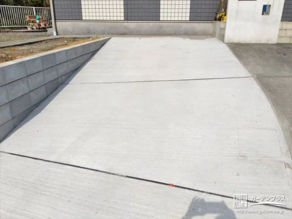 No.12303 勾配を合わせて歩行者にも配慮した駐車スペース拡張工事[施工後]
