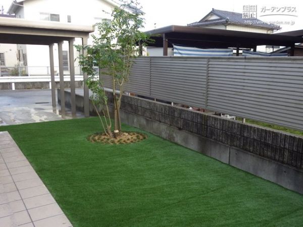 ふかふかの人工芝でお子様と遊べるお庭リフォーム工事 No 花壇 菜園 芝生の施工例 外構工事のガーデンプラス