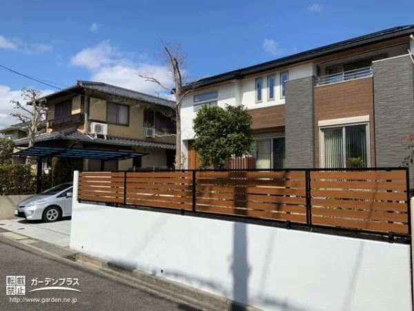 No.12477 白い壁が爽やかな2世帯住宅の新築外構[施工後]